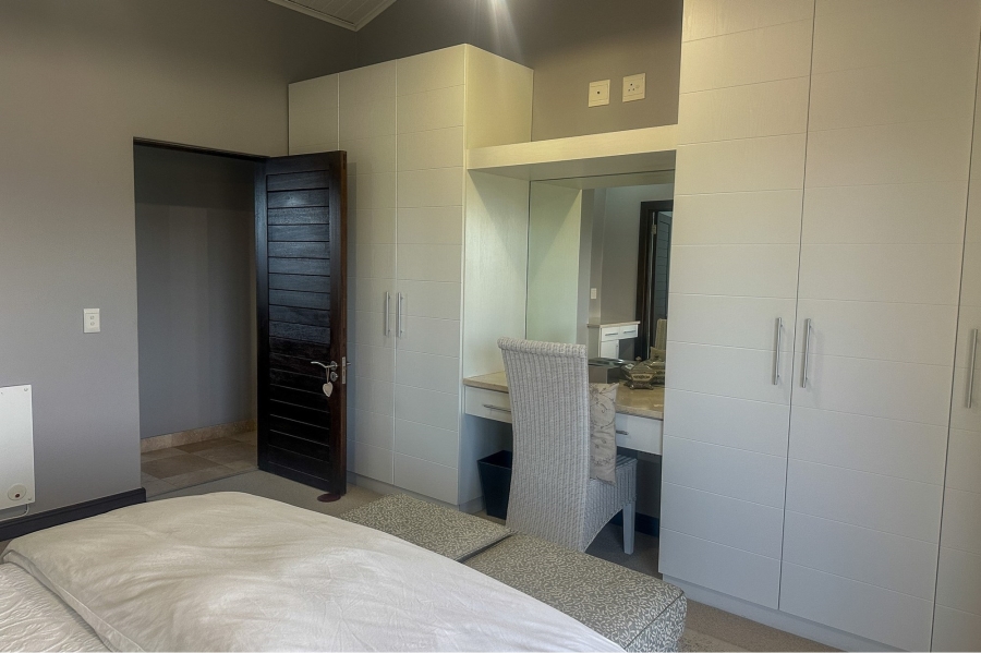 5 Bedroom Property for Sale in Oubaai Western Cape